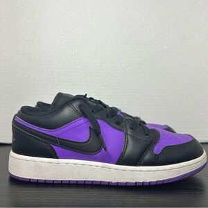 Nike Air Jordan 1 Low Purple Venom Purple Black Sneaker Size 6Y 553560-505